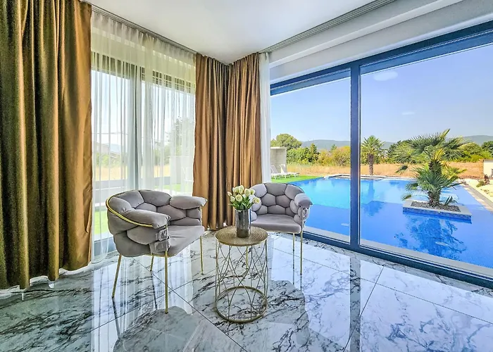 Noel By Interhome Villa *